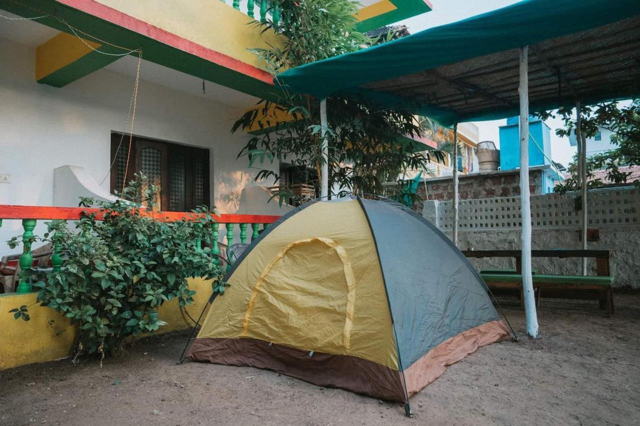 Rasta Mansion Beach Hostel And Rooms Arambol Buitenkant foto